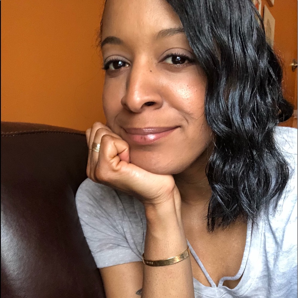 Meet your Posher, Niya
